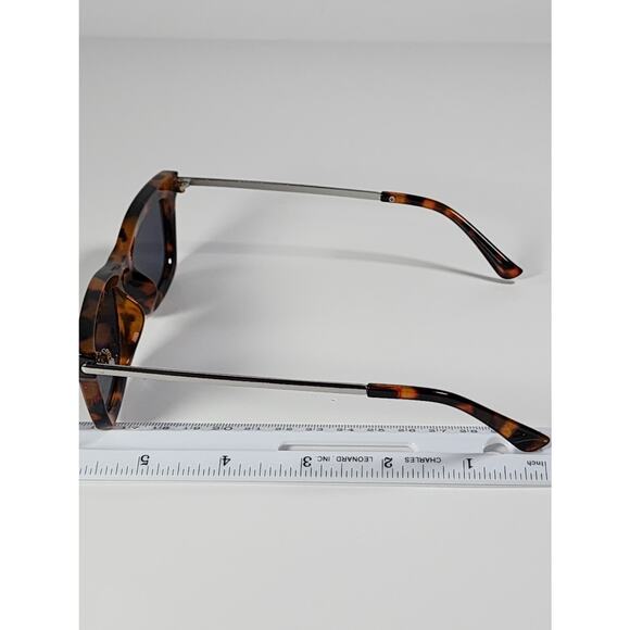 Foster Grant Full Cat Eye Brown Tortoise & Silver Metal Sunglasses 52661FGX201 - Picture 12 of 12